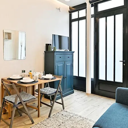 Duplex Et Comfortable Dans Le 9ème Parigi